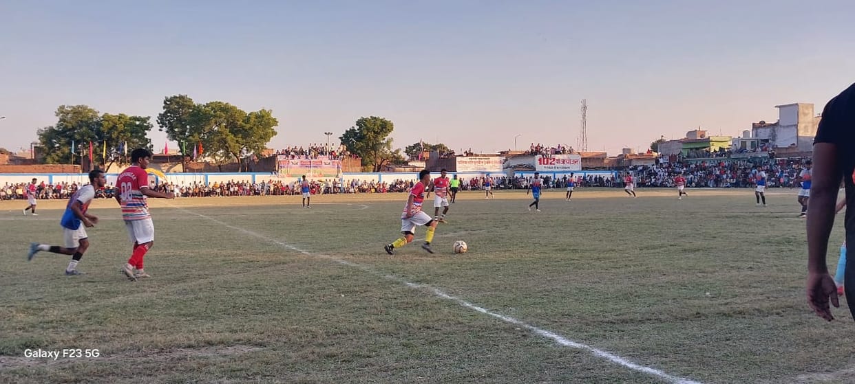 The title match will be held today between the teams of Gorakhpur and Kushinagar