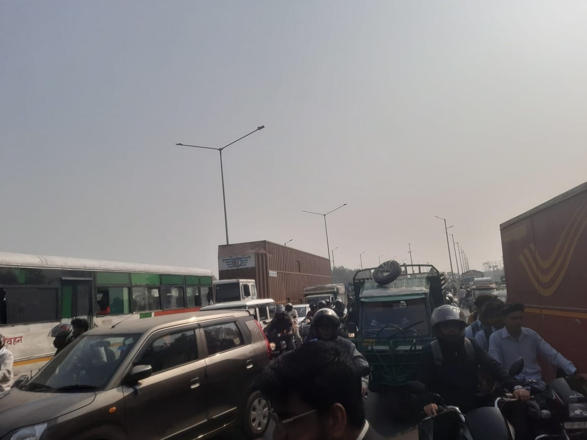 Traffic Plan Shows Mixed Results in Agra Ram Bagh Tedhi Bagiya Route Remains Congested