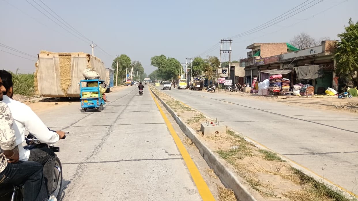 Passing through Ratia Chungi on the National Highway bypass in the dark is not without danger