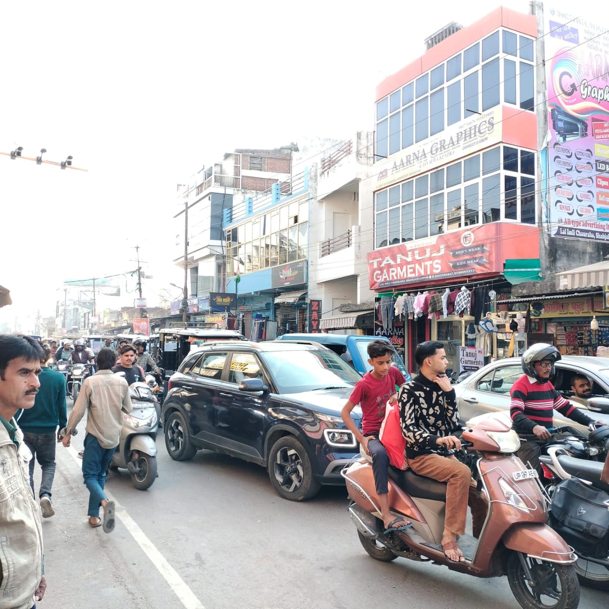 The officers turned their backs... Markets set up on the footpath and road