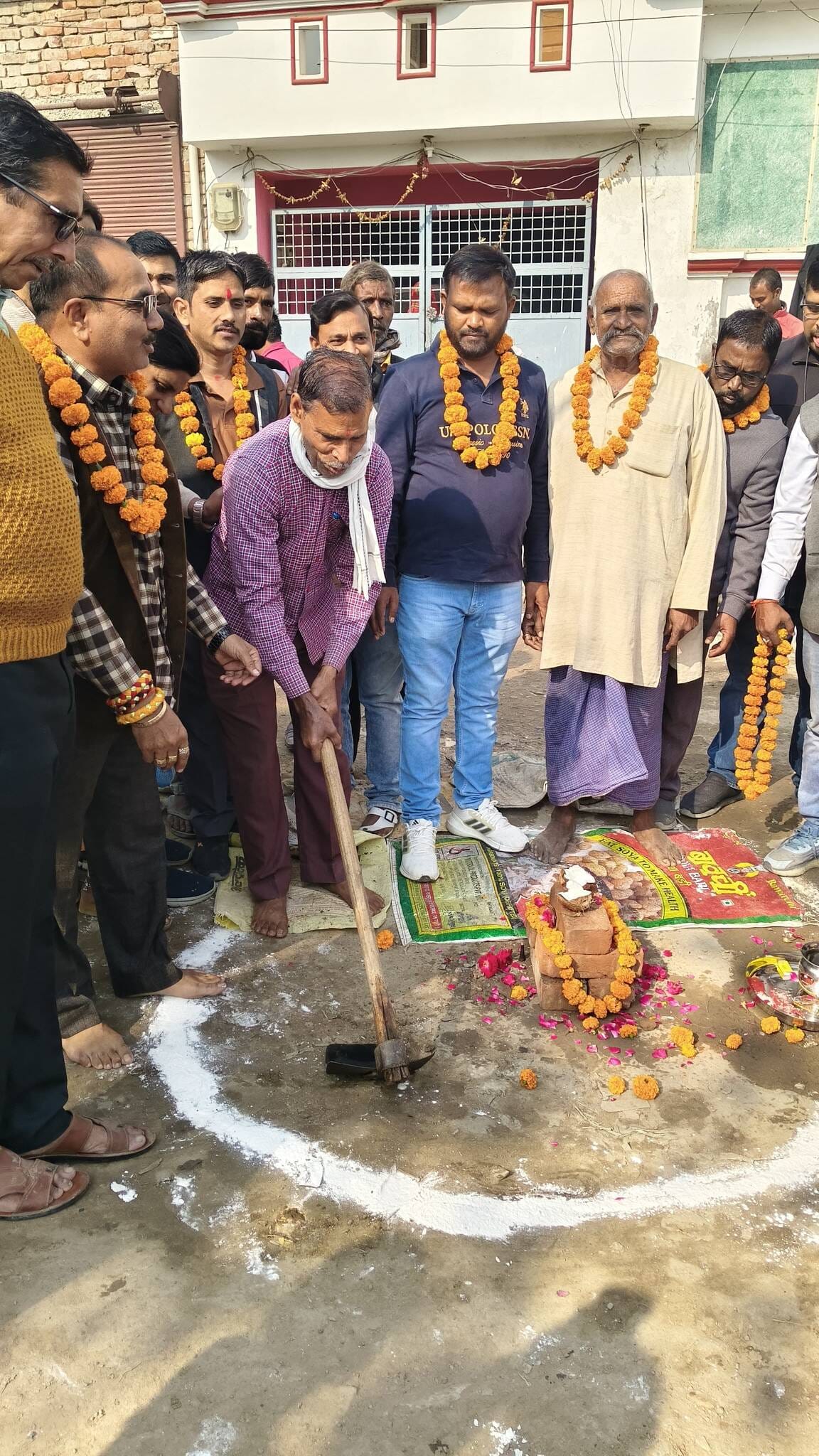 Road and drain will be constructed at Alinagar Sunhara with an expenditure of Rs 2.10 crore.