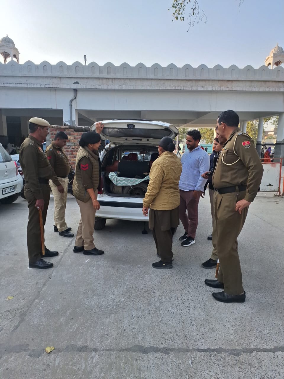 FIR will be lodged if vehicle is parked at the station for more than 72 hours.