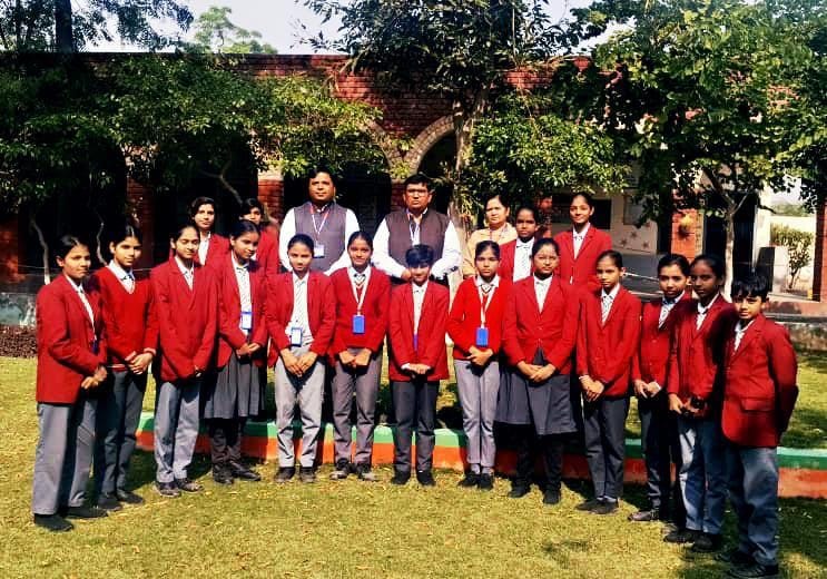 Ruchika and Prachi stood first in the dialogue competition