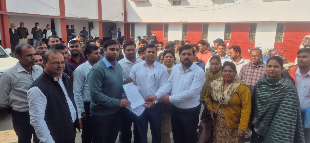 Lekhpals staged a sit-in protest demanding various things.