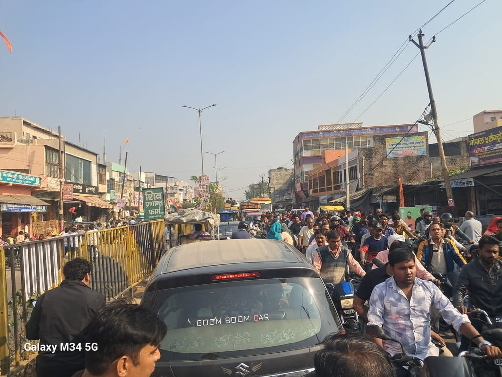 Crowds gathered for the Run for Unity padyatra, the town struggled with traffic jams.