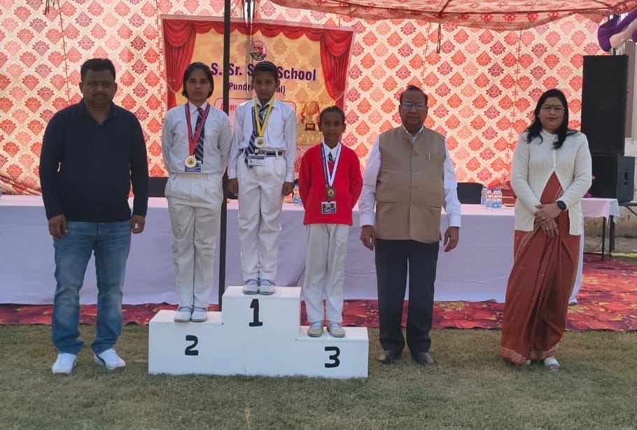Shanti Sadan came first in tug of war