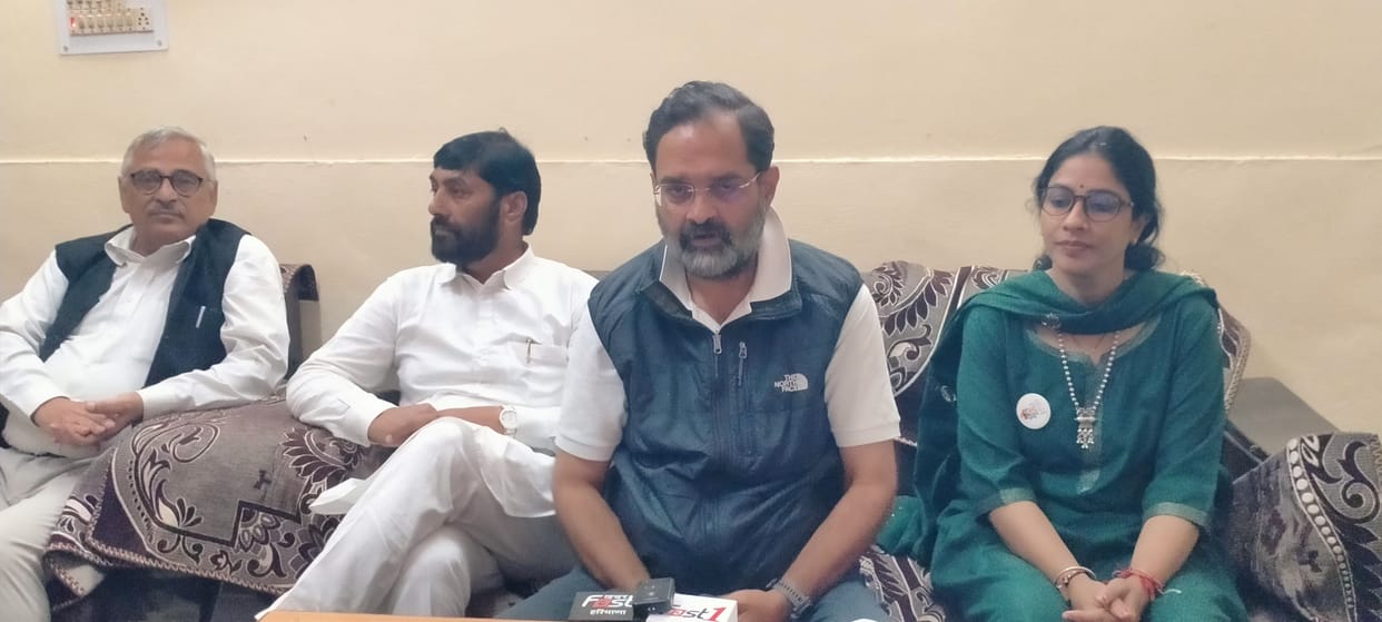 Giving Rs 10,000 to women during elections is like a bribe: Brijendra Singh