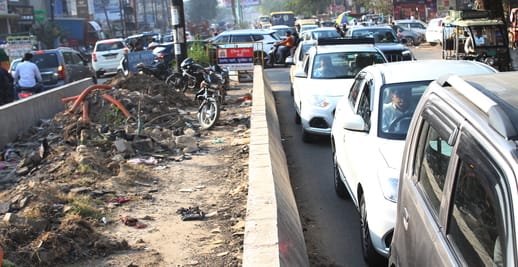 The construction of the culvert on Garh Road also caused traffic jam on the second day.