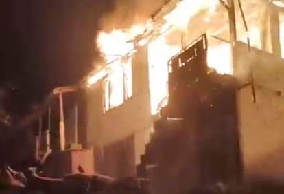 Two houses burnt to ashes in Manikaran, loss of Rs 15 lakh
