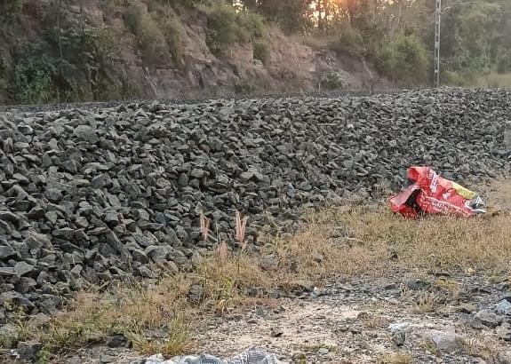 मौके पर पड़ा मृतक का सामान