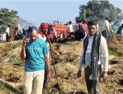 Balaghat News: Fire destroys 17 acres of crop in Dharamara; farmers suspect miscreants behind the blaze