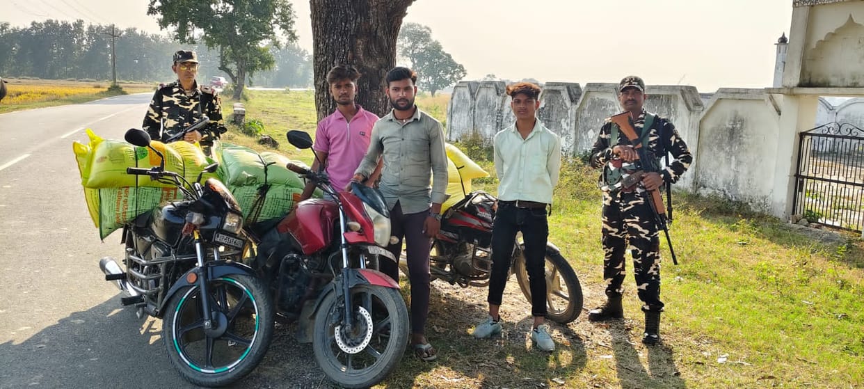 Siddharthnagar News : Fertilizer forts in district... Fertilizer smugglers arrested at border