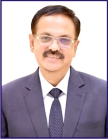 Dr. Adesh Saxena receives Life-Time Achievement Award