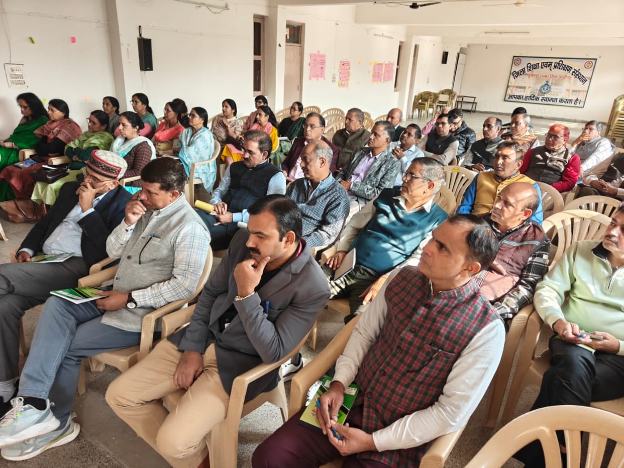 The direction of the school is decided by the school principals: Dr. Bir Singh
