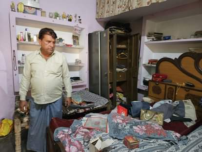 Jewellery, cash and licensed gun stolen from truck mechanic's house