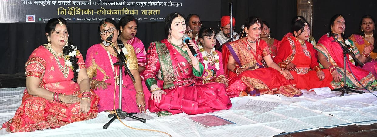 A wonderful performance of folk songs