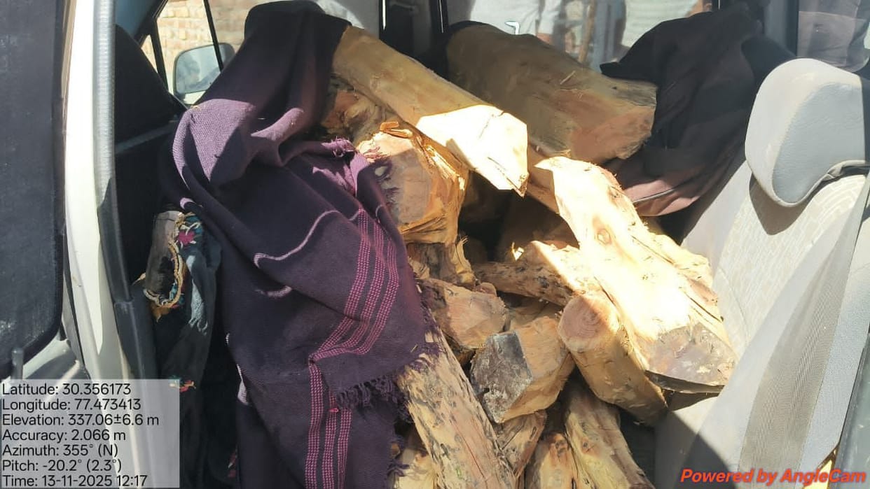Car loaded with Khair wood recovered