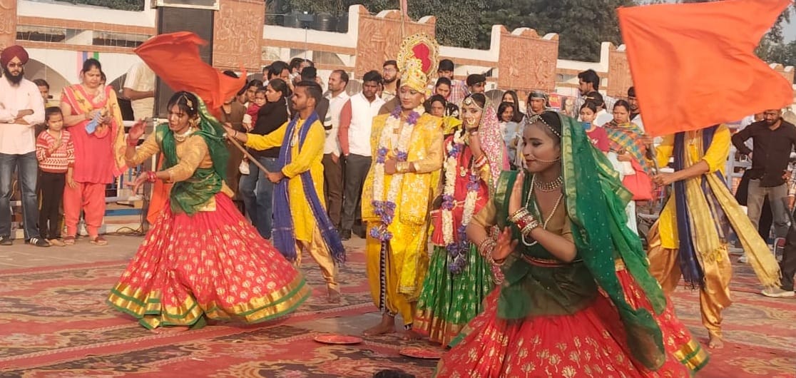 Artists from Rajasthan, Himachal, Uttar Pradesh, Uttarakhand and Punjab created a stir.