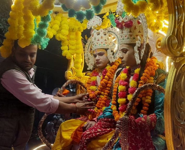 Ram Baraat was taken out with great pomp and show with attractive tableaux.