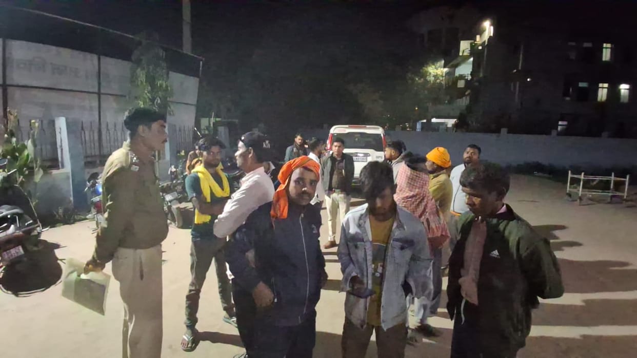 rohtas bihar news: a young man died in scorpio bike collision, three injured, road accident, sasaram news