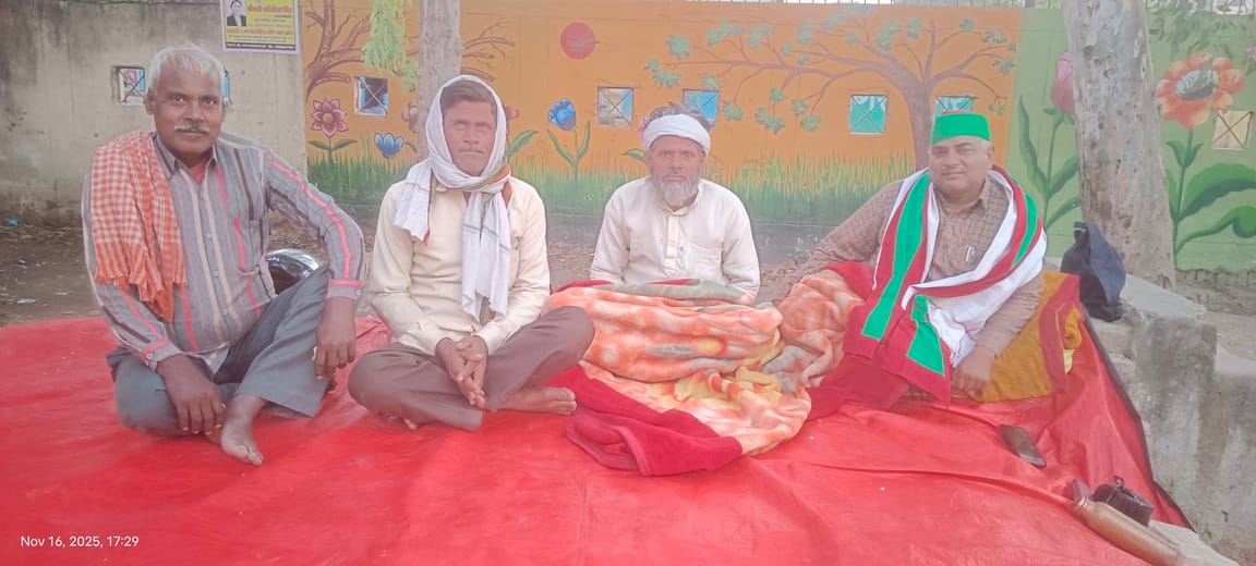 Landless people have been shivering in the cold for four days to fight for their rights.
