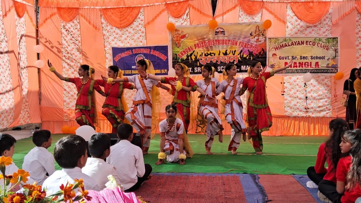 Mangala students captivated the audience with their dance.