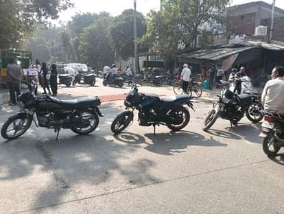 Teenager missing for two and a half months not found, traffic jam outside police station