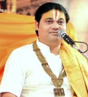 Govardhan mountain is more important for rain and life: Acharya Shravanji