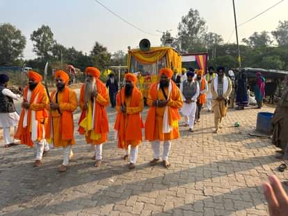 Martyrdom Yatra welcomed with flower shower