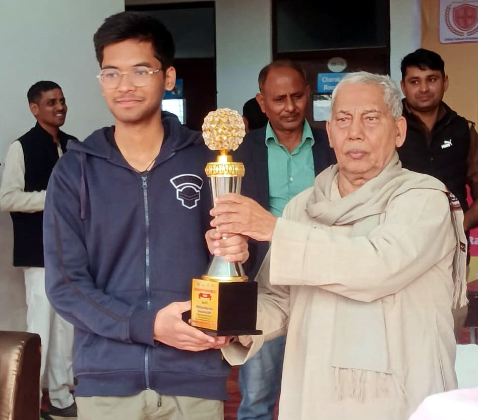 Rajendra Gupta was awarded the Best Player of UP and Vinayak Bhardwaj was awarded the Best Player of Bah.