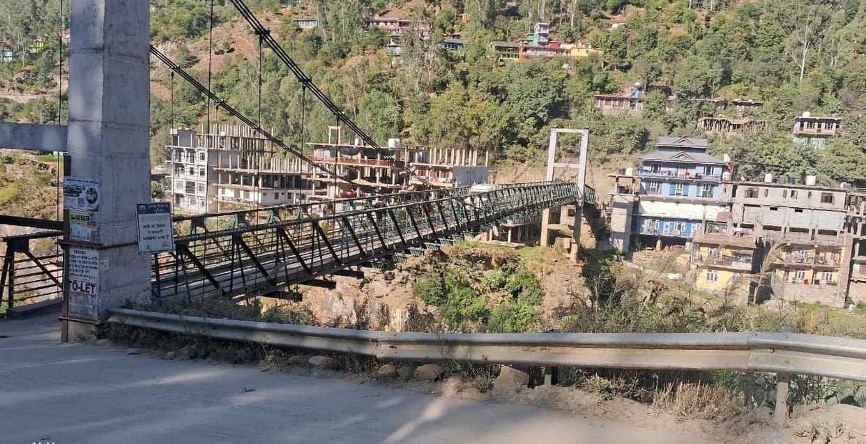 Vehicle movement started on both sides of Chati bridge.