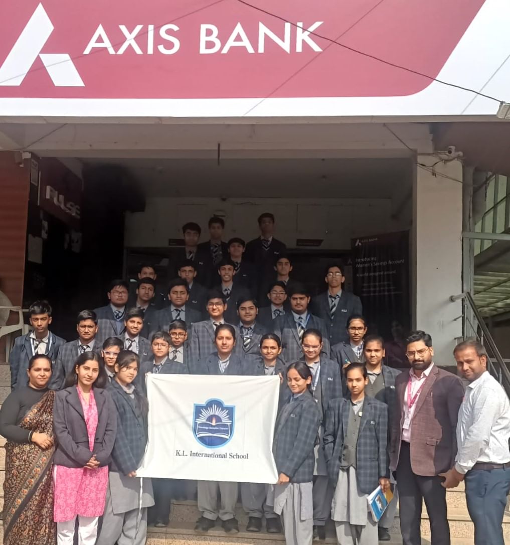 Students visited the bank and gathered banking information.