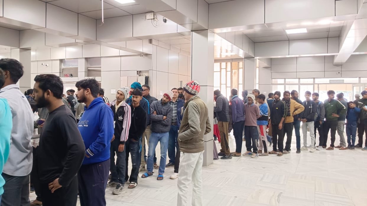 Workers enraged by the beating of a sanitation worker, work affected for one and a half hours