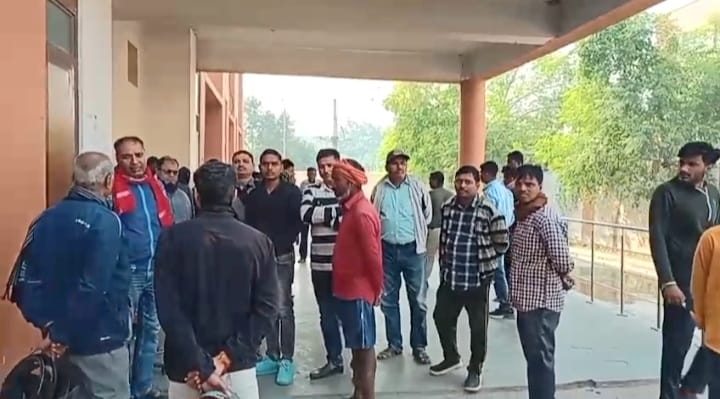 Bihar News: पश्चिमी चंपारण में दर्दनाक हादसा, चीनी मिल के गार्ड की मौत, ट्रैक्टर चालक फरार