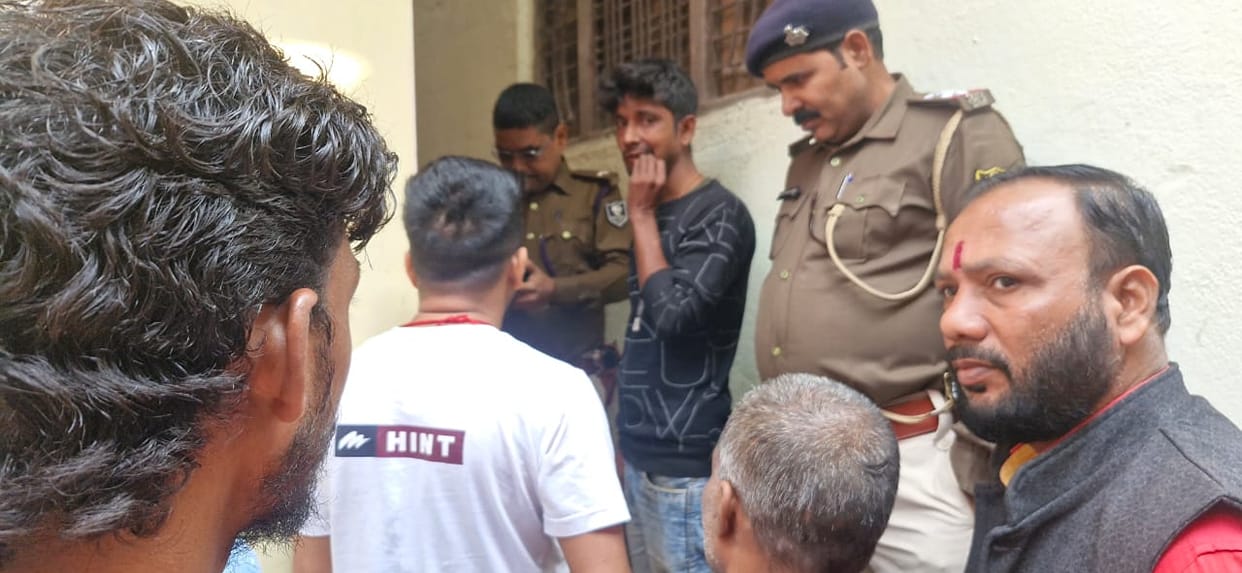rohtas bihar news: suspicious death of a young man in love affair, half burnt body recovered, sasaram news