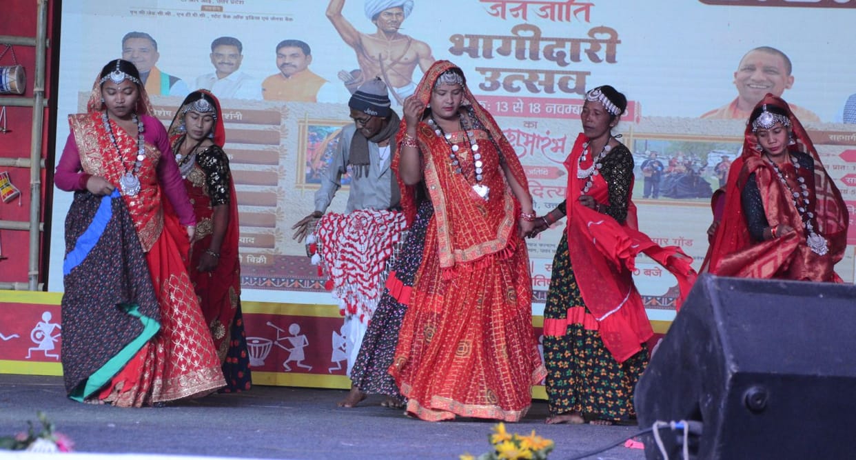 Dharti Aaba's beautiful performance mesmerized the audience.