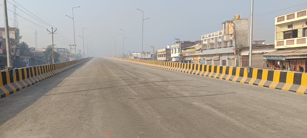 The bypass in Padrauna and the overbridge in Kaptanganj are ready, providing relief from traffic jams and allowing vehicles to speed along.