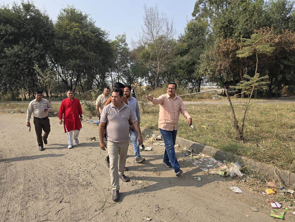 Cleanliness in the holy city should be such that foreigners feel like coming again: Subhash Chandra