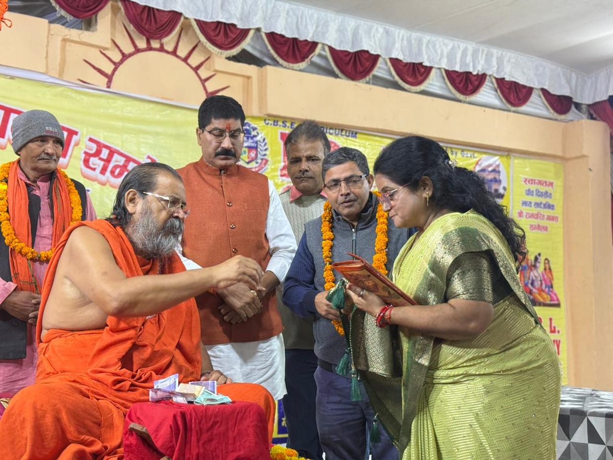 Today's brothers divide wealth, Ram's brothers divided adversity: Vinodanand Saraswati