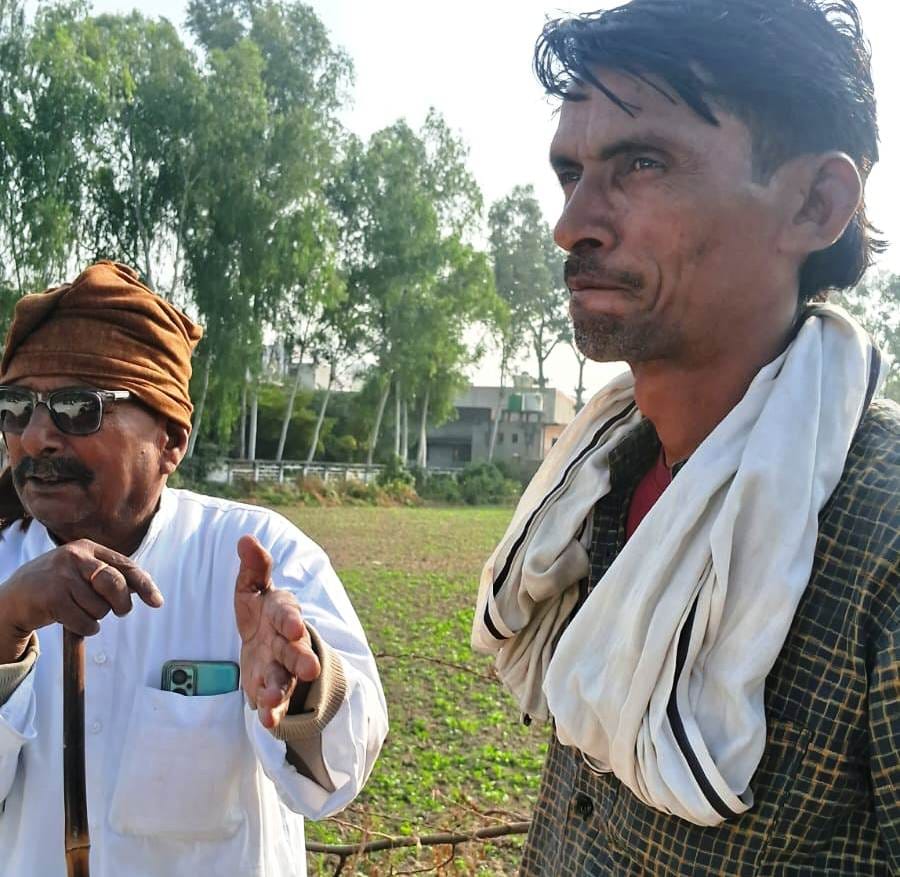 One and a half lakh rupees looted in broad daylight in Parikshitgarh, atmosphere of fear among traders
