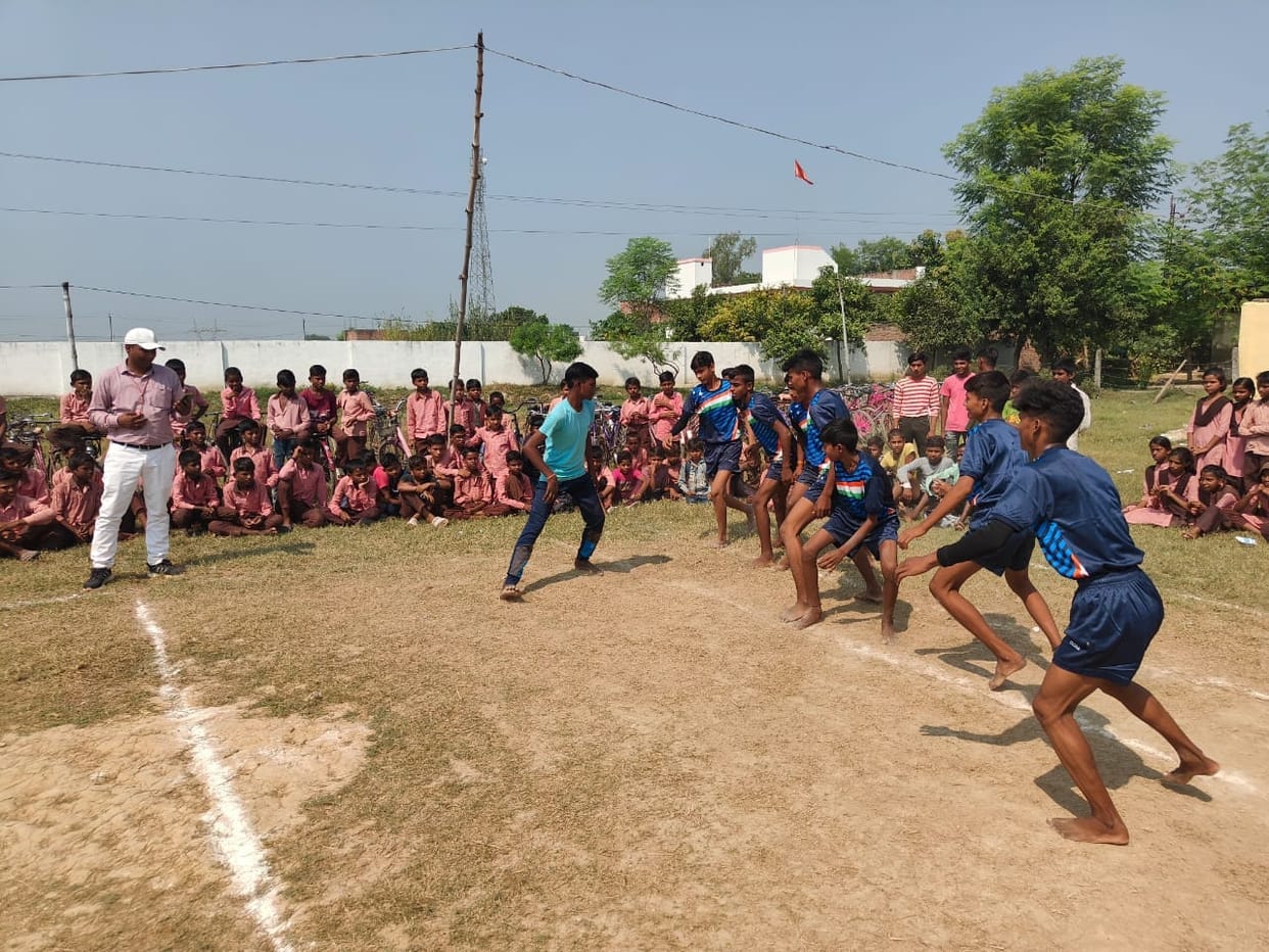 Anshika and Nandlal won the 200 meter race.
