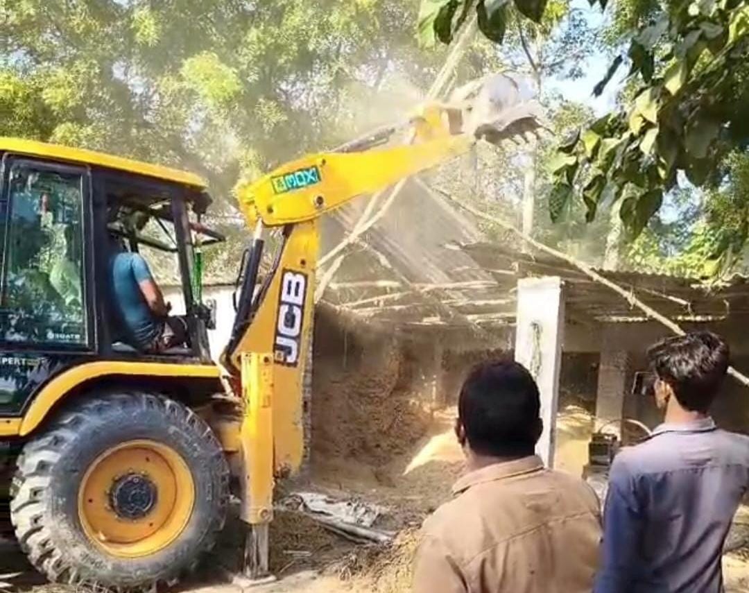 Illegal occupation removed from government land