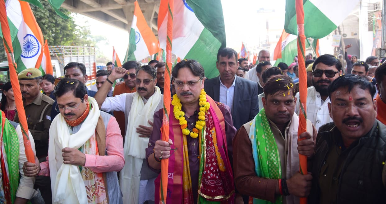 Unity march taken out in Sarojini Nagar