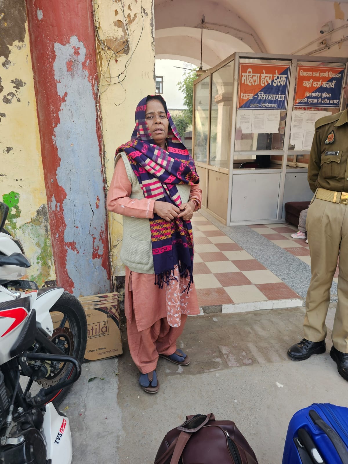 Jewellery stolen from bags of women going to wedding ceremony