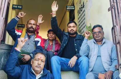 Protest held at the Water Supply Department office for water