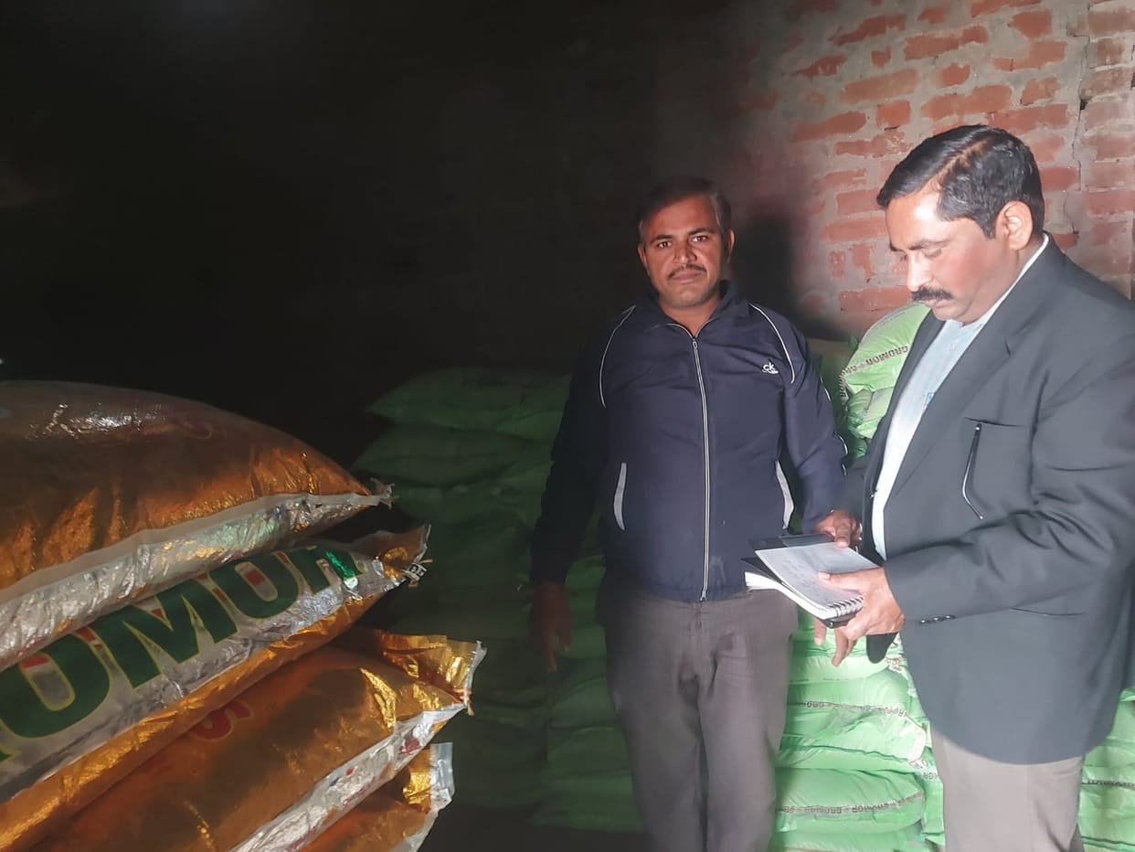 448 bags of fertilizer being sold through black marketing were seized, licenses of three shops were suspended, FIR was lodged.