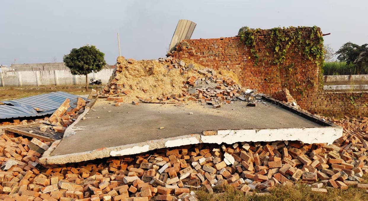 Administration's bulldozer on illegal colony in Deoband