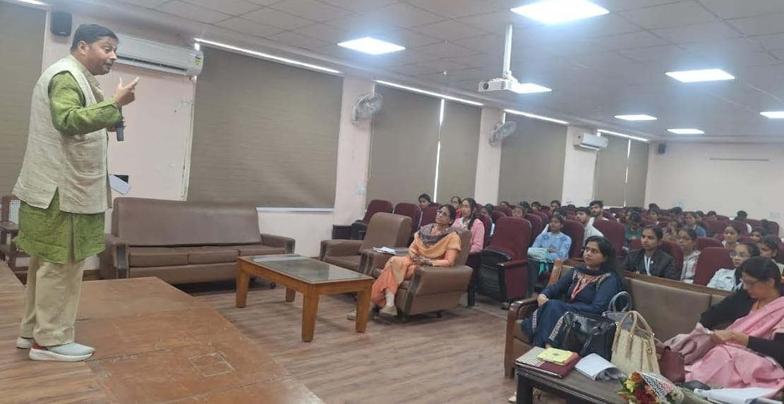 Students should read newspapers regularly: Sunit Mukherjee