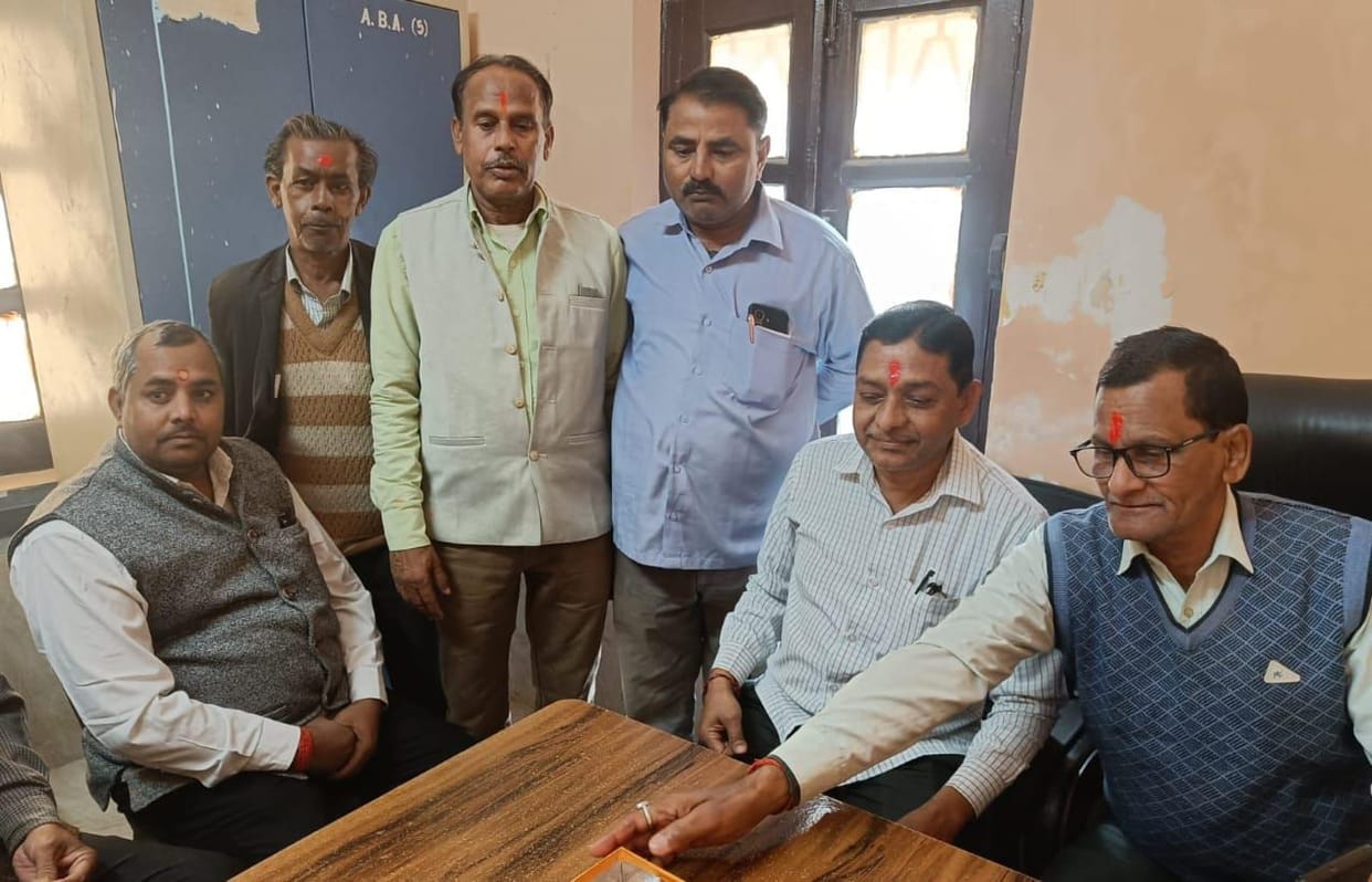 Basic facilities should be increased in the tehsil premises.