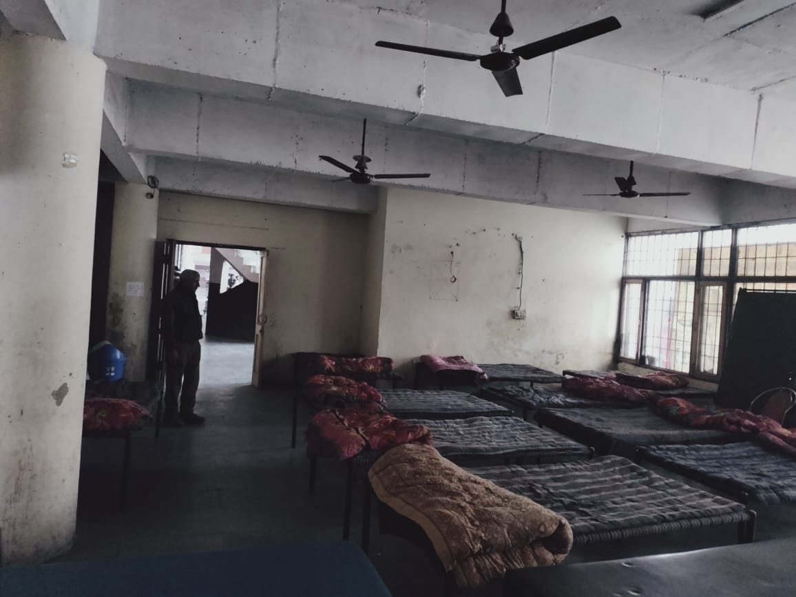 The city council has prepared two night shelters for the helpless people.